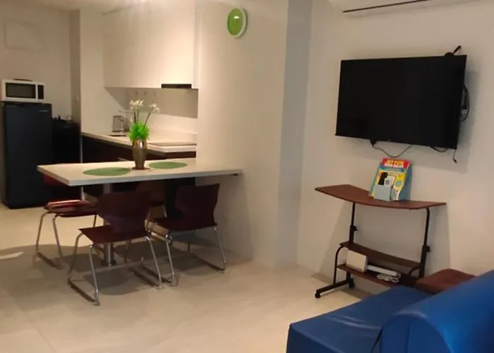 70 Sqm Beachfront In Lapulapu Near Mactan Airport Near Tambuli Appart hôtel 2*