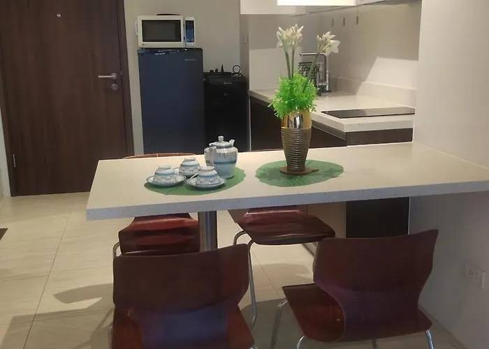 70 Sqm Beachfront In Lapulapu Near Mactan Airport Near Tambuli 2*