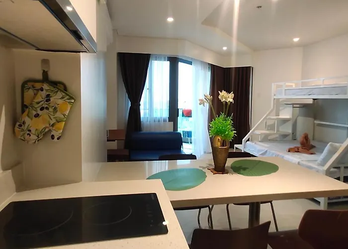70 Sqm Beachfront In Lapulapu Near Mactan Airport Near Tambuli 2*